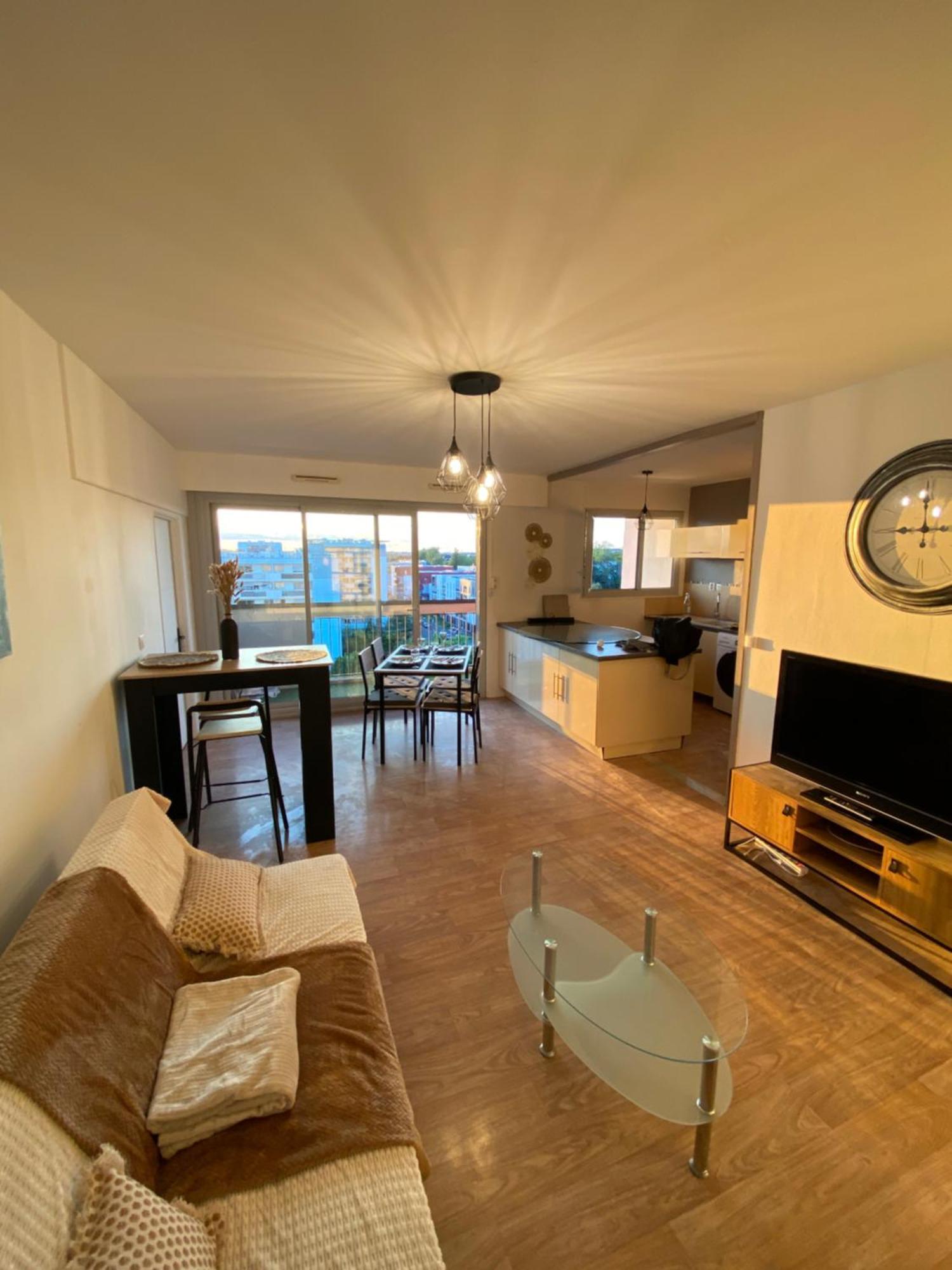 Appartement Spacieux - 10' Gare Angers Kültér fotó