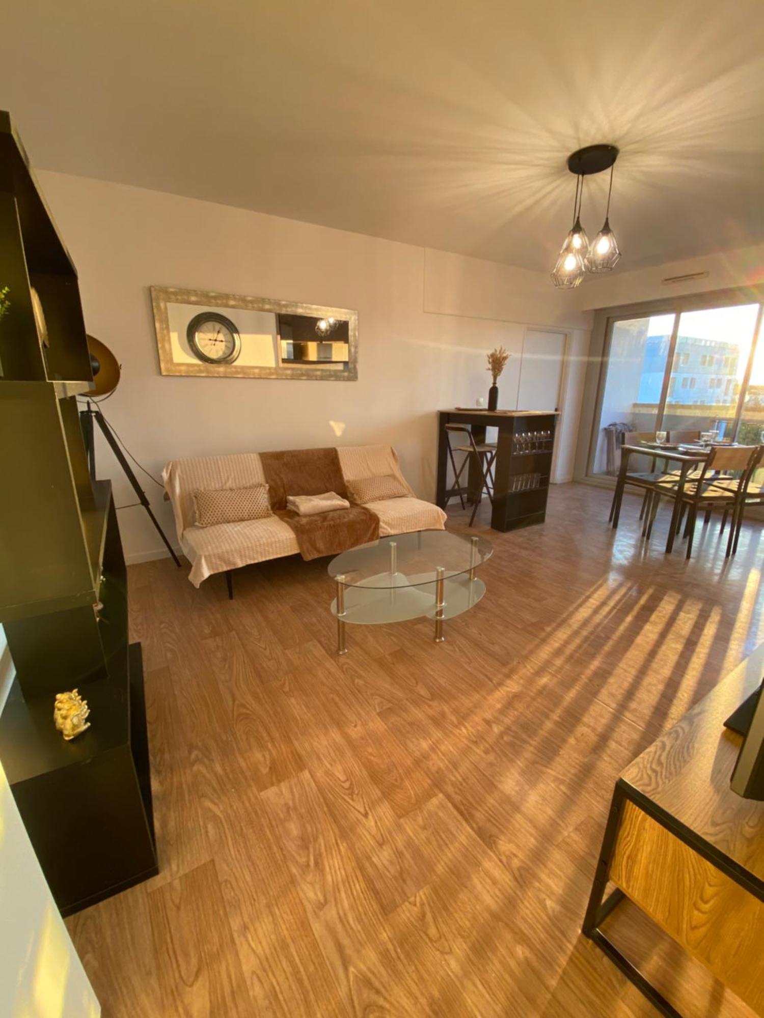 Appartement Spacieux - 10' Gare Angers Kültér fotó